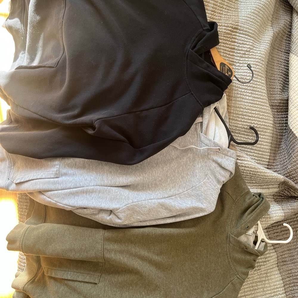 Three 32 Degrees Men's Sweatshirts in Black, Gray, and Olive